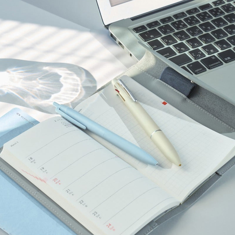 uni JETSTREAM Multi-function Ballpoint Pen 4 and 1 with Lite touch ink 0.5mm